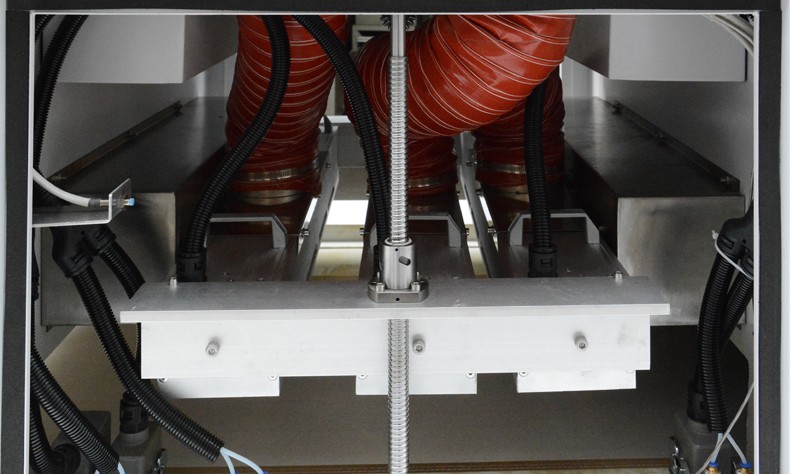 OCA光學(xué)膠雙面貼合UV固化機.jpg OCA光學(xué)膠雙面貼合UV固化機.jpg